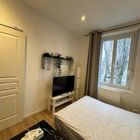 # Le 8 # Joli Petit F2 équipé, Centre